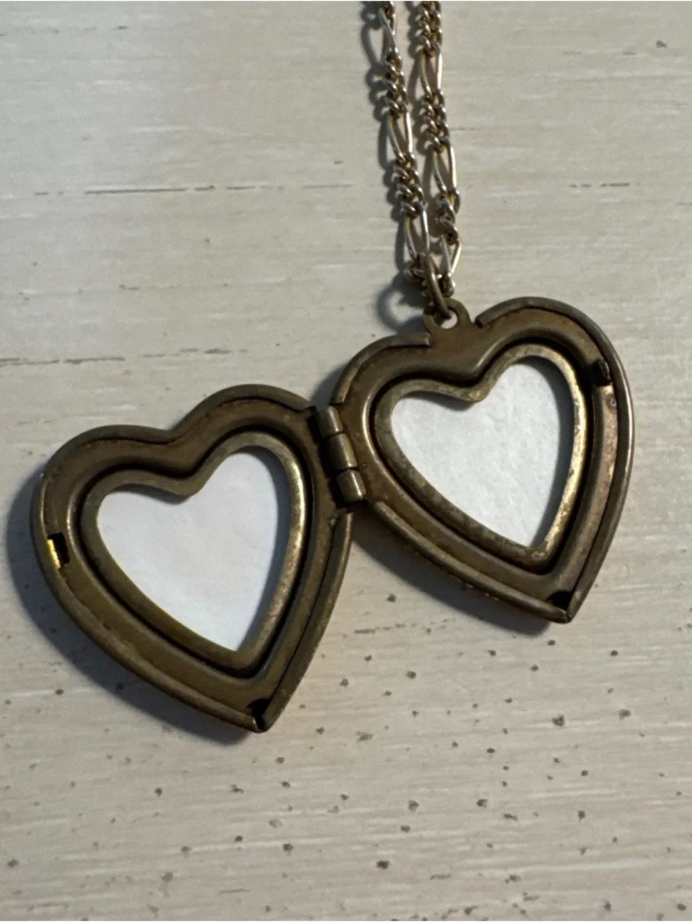 AMERICAN GIRL PC RARE Samantha’s Girl-Size Antiqued Heart Locket-Retired